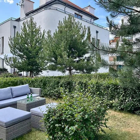 Czarna Perla アパート ロゴボ